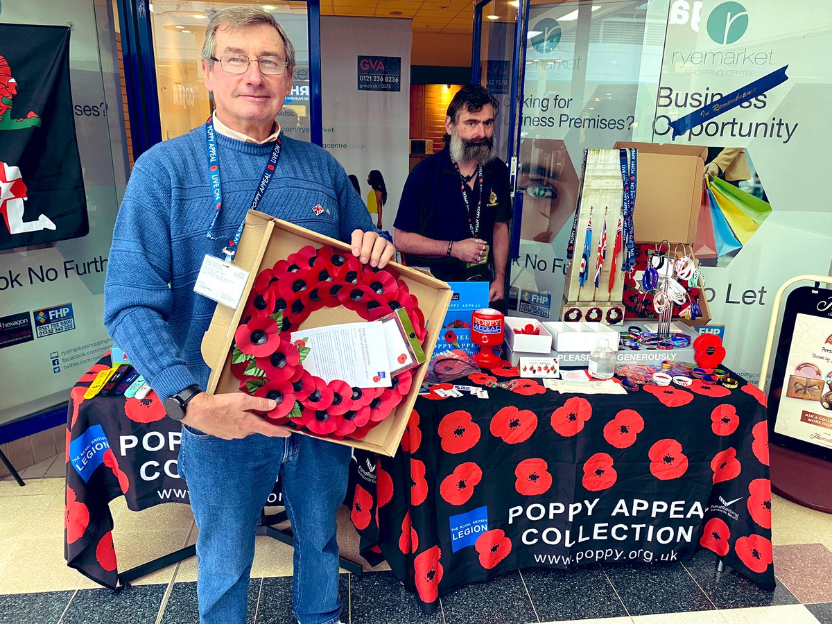 Nipped into Stourbridge for a coffee and cake with my wife and bumped into WBro Alan Hunt. He’s here  representing <a href="/WorcsMasons/">Worcestershire Freemasons</a> who are supporting this year’s poppy Appeal.