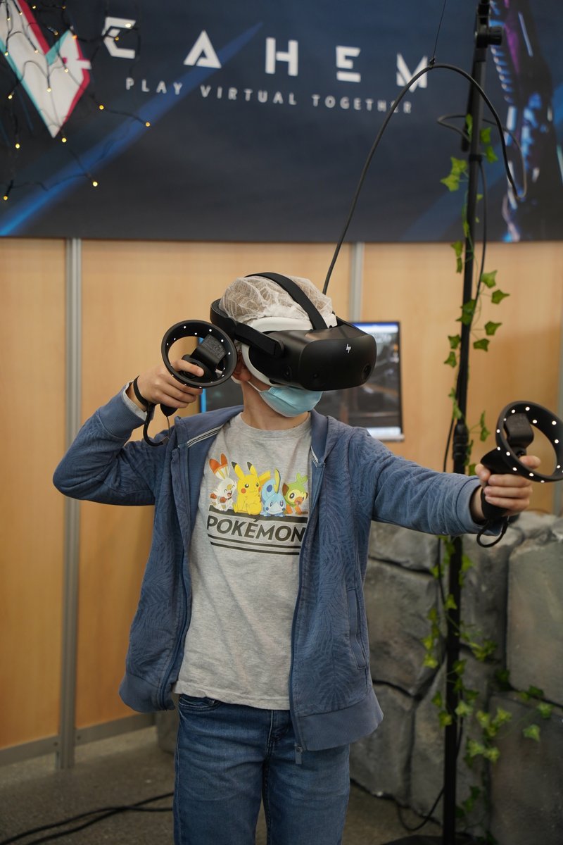 GeekDaysShow's tweet photo. FOCUS EXPOSANT 💥
Découvrez l'univers de @Cahem_France aux Geek Days !
Venez tester leurs expériences en réalité virtuelle ! Vous pourrez incarner les gardiens de #Cahem, au travers de différentes époques.
RDV à #Lille les 4 et 5 Décembre ! 😃
https://t.co/CdbTuNIM1V https://t.co/C0a9LFiOBV