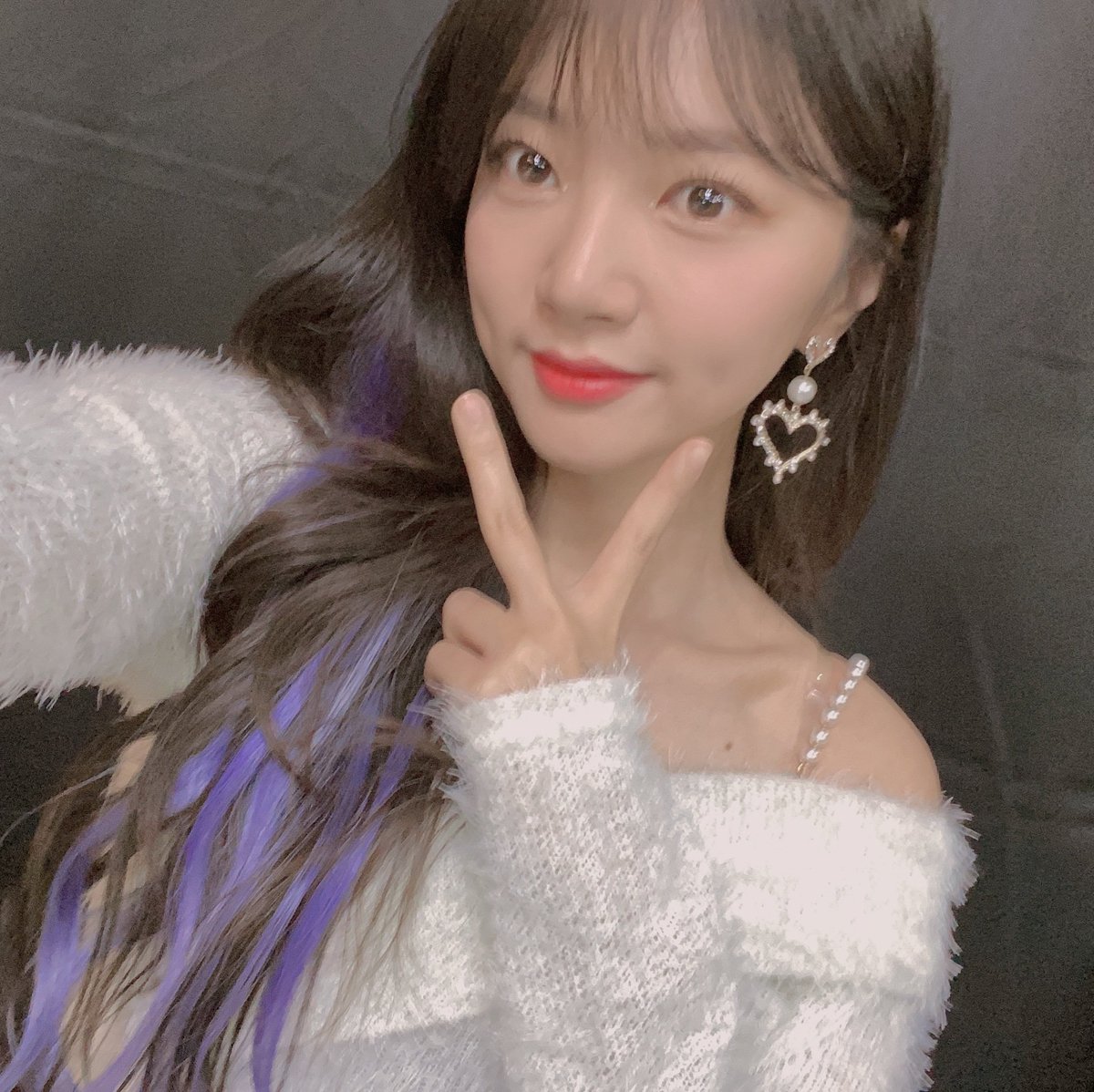 officialLABOUM's tweet photo. [#해인]

세상 모든 컬러를 다 소화해버리는💜

#LABOUM #BLOSSOM 
#키스키스 #KissKiss
#다시_만나_설레게_해 https://t.co/Q5Aa5hrOxN