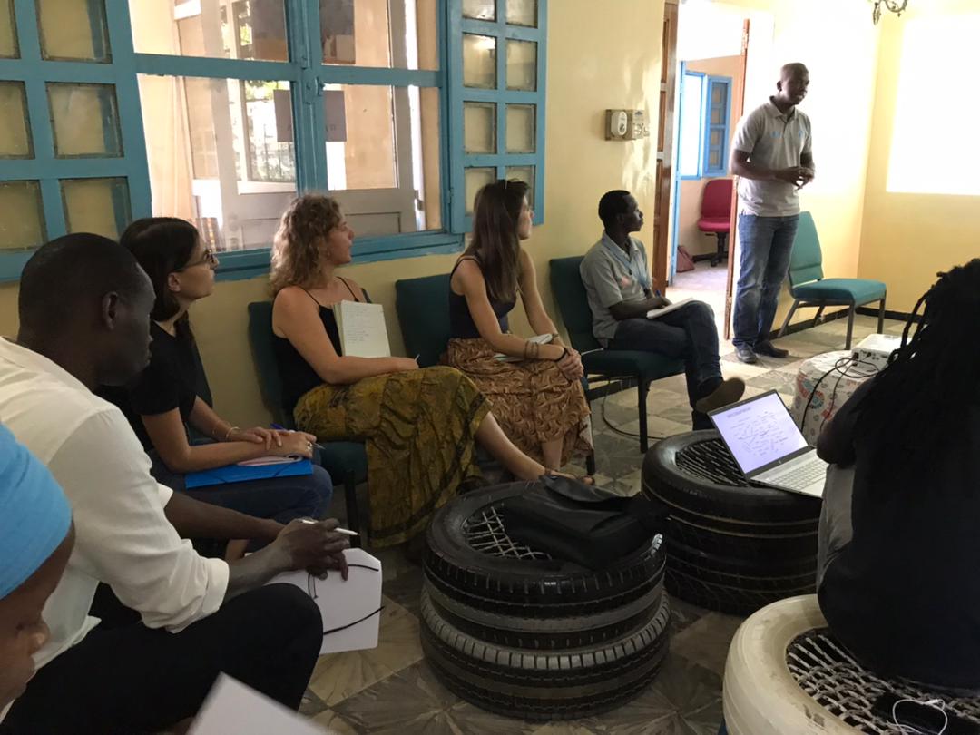 DECLICsud's tweet photo. La directrice de la coopération italienne pour le développement ( AICS) a effectué une séance de travail à #DECLIC dans le cadre de la plateforme #NOKEN.
#CospeSénégal #CISVSénégal
#NOKENSud #projetMIGRA #declicsu #Cospe #kebetu https://t.co/OO21k9Dwn2