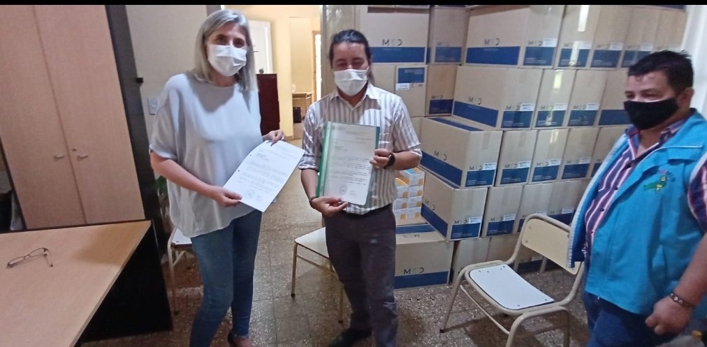 udpm_misiones's tweet photo. El Secretario Gral de UDPM @grillo141 visitó la Secretaria Escolar a cargo de la colega Karina Marín.
Se charlo sobre proyectos a futuros y diferentes problemáticas.
La UDPM sigue estando cerca buscando soluciones a las demandas de los colegas!!! https://t.co/rl0CYmDLyP