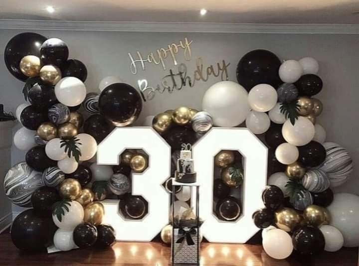scooniebarrett's tweet photo. Today's kind of a big deal... #30thbirthday https://t.co/Dn6Bez7pzP