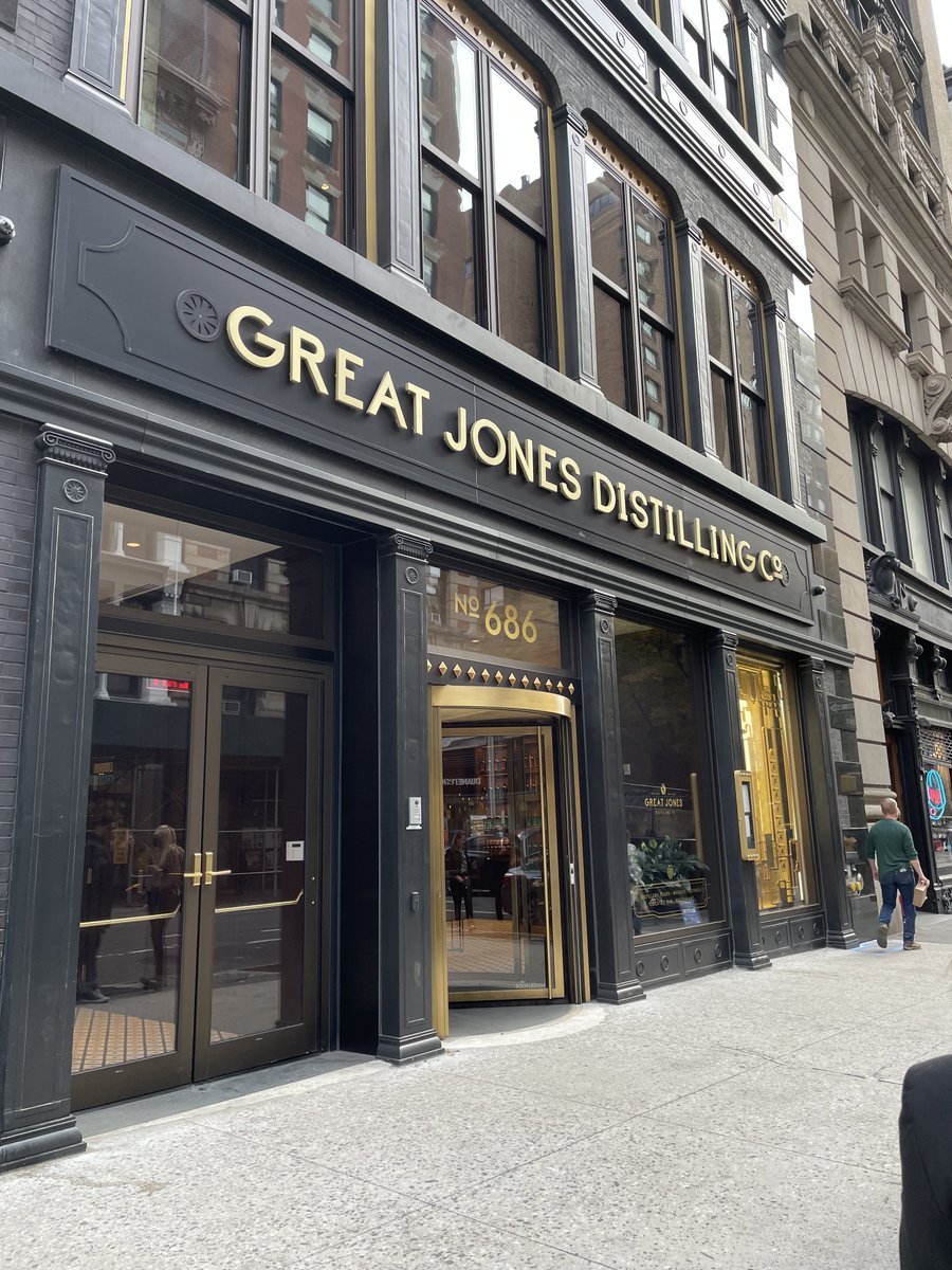 Chris R. Swonger tweet media