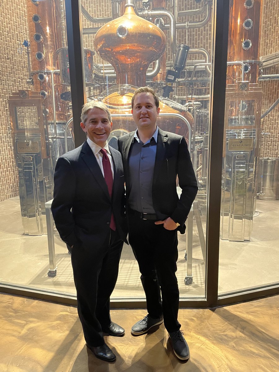 Chris R. Swonger tweet media