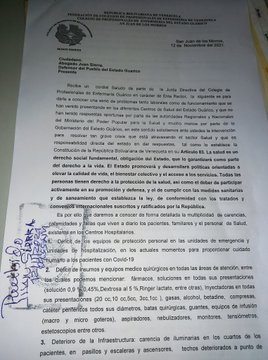 eldiario's tweet photo. #12Nov | El Frente Amplio de Guárico (@FAVLGuarico) realizó un "pancartazo" y entregó un documento en la Defensoría del Pueblo de San Juan de Los Morros, para denunciar la crisis de salud en la entidad. https://t.co/LVtSL52zEf