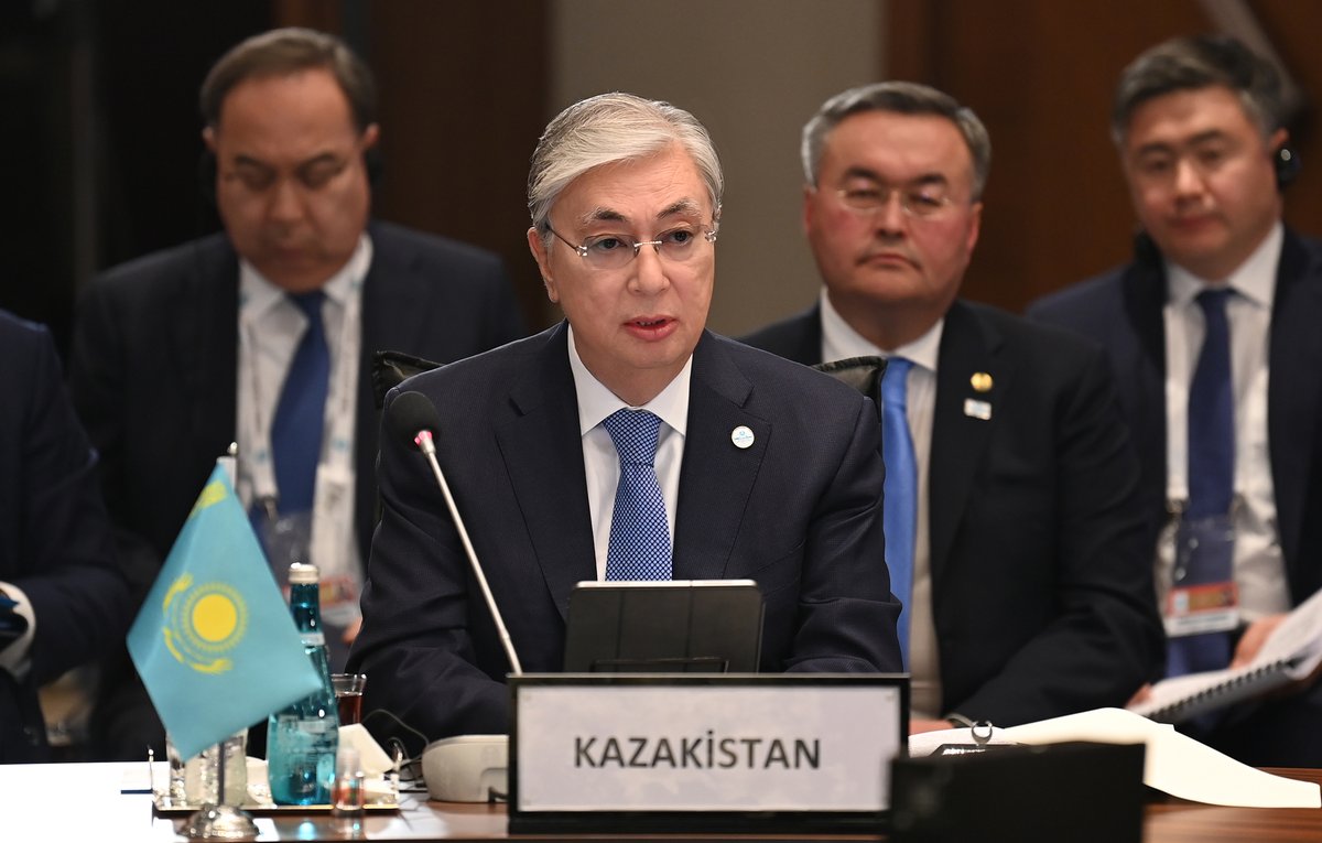 aqorda_press's tweet photo. 🇰🇿 🇦🇿 🇰🇬 🇹🇷 🇺🇿 🇹🇲 🇭🇺 
Мемлекет басшысы Қасым-Жомарт Тоқаев Түркітілдес мемлекеттердің ынтымақтастық кеңесінің VIII Саммитіне қатысты

https://t.co/QLHE0Elvtb https://t.co/6Ch8WFAPwo