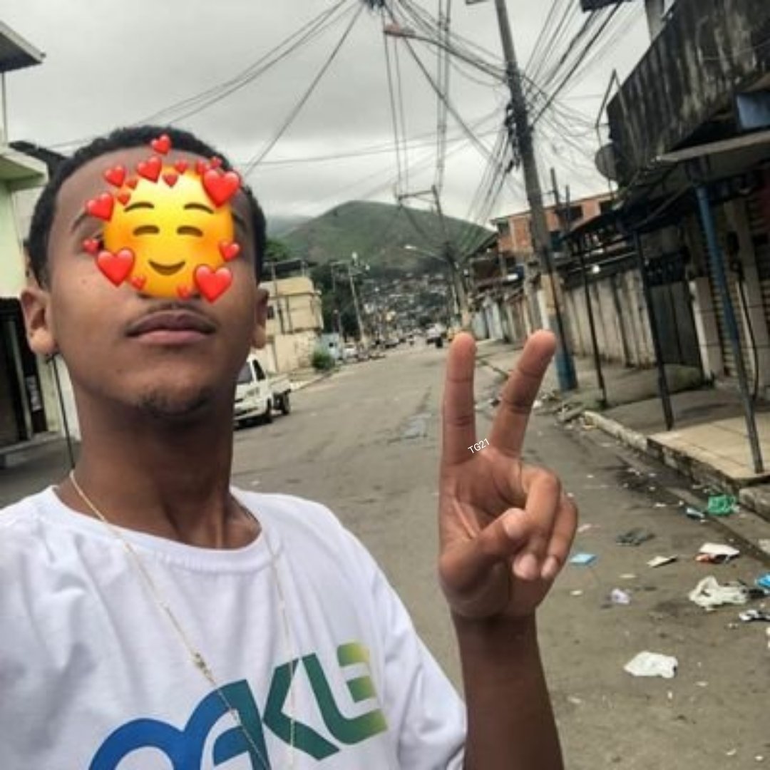 tegapict's tweet photo. Cara de tralha que ela gosta https://t.co/zq4KKG888P