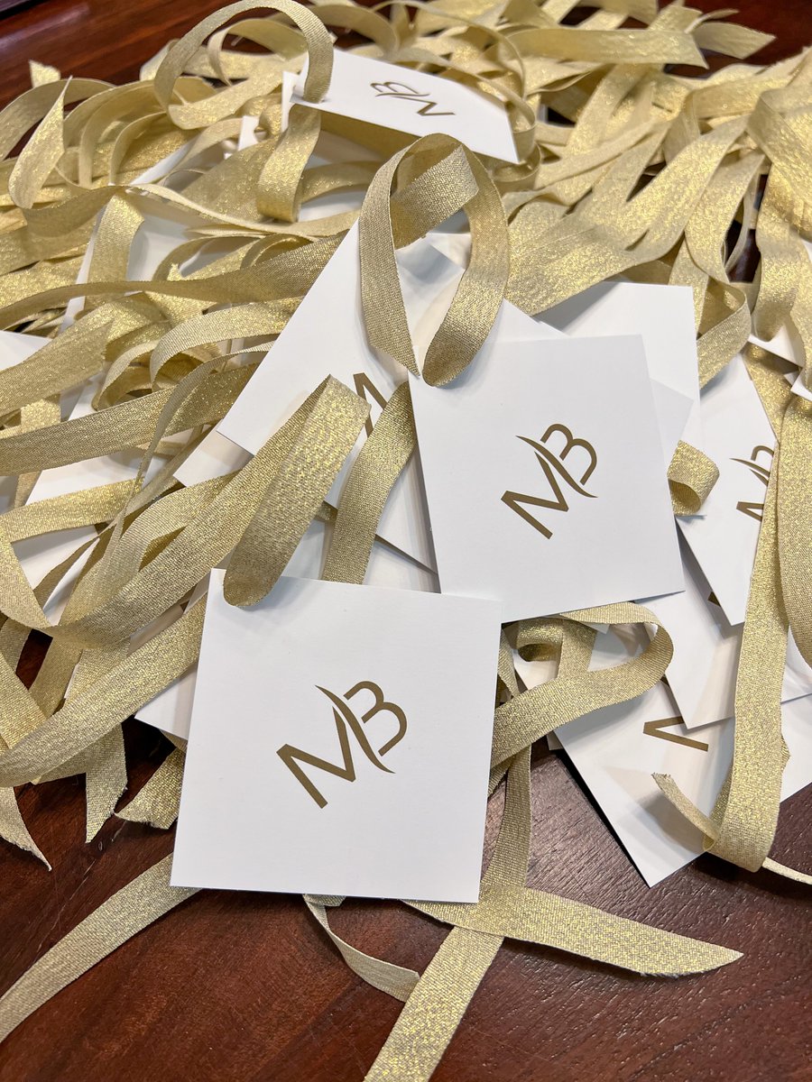 wcgpros's tweet photo. We created this closing gift concept and loved it so much we decided to personally package each one!
•
•
•
#MarinaBay880 #luxuryrealestate #WCG #AgencyLife https://t.co/RDRQxSYAiN