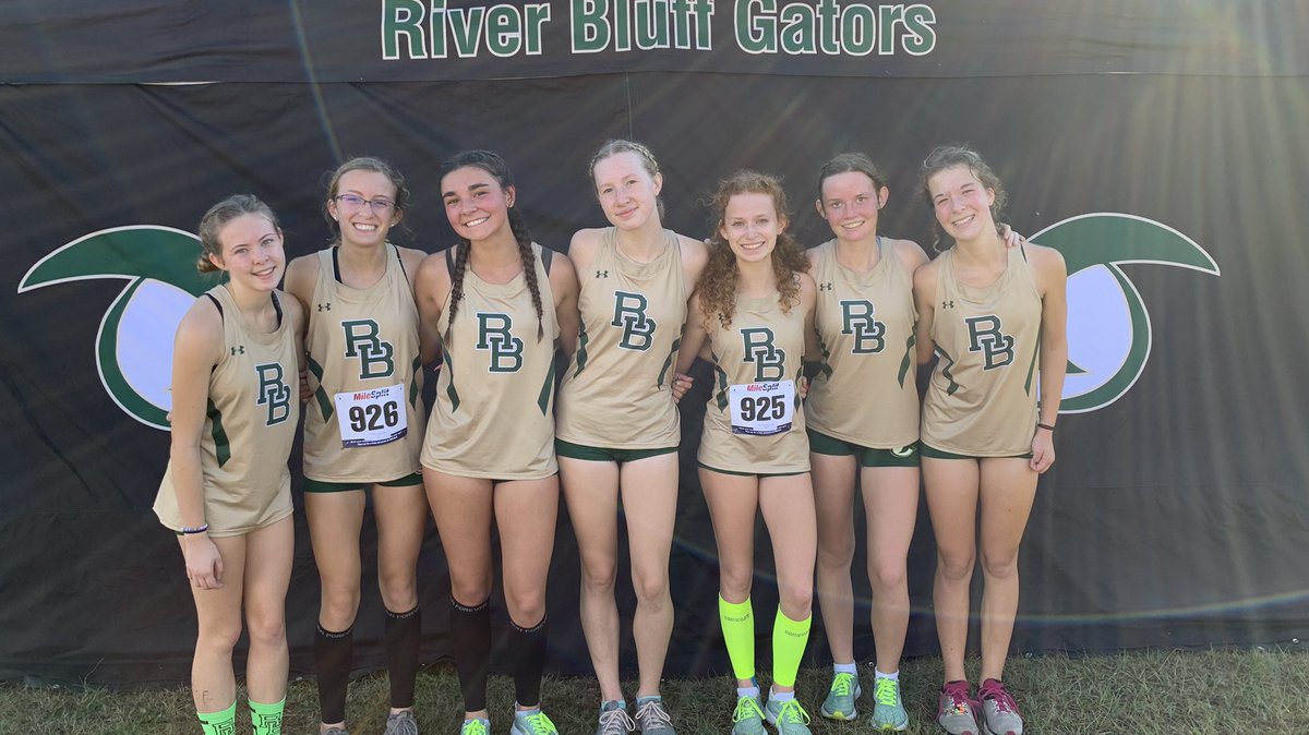 GatorXCTF's tweet photo. Not the results we wanted, but 1 race doesn’t define a season. I’m extremely proud of how hard this group has worked and how far we’ve come. Our seniors will be missed and have laid the foundation for years to come! https://t.co/xSDTZ2lTDw