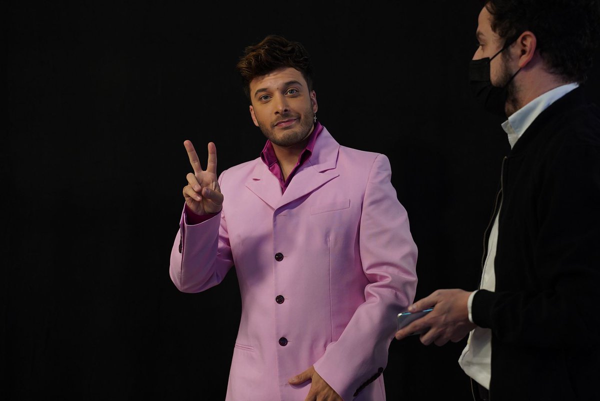 lapropuesta_web's tweet photo. .El gran @BlasCanto llega a #LOS40MusicAwards #Los40MusicAwards2021 de @Los40 . Fotos: @lapropuesta_web . #AndreaRuiz https://t.co/ieFau2Yfwg