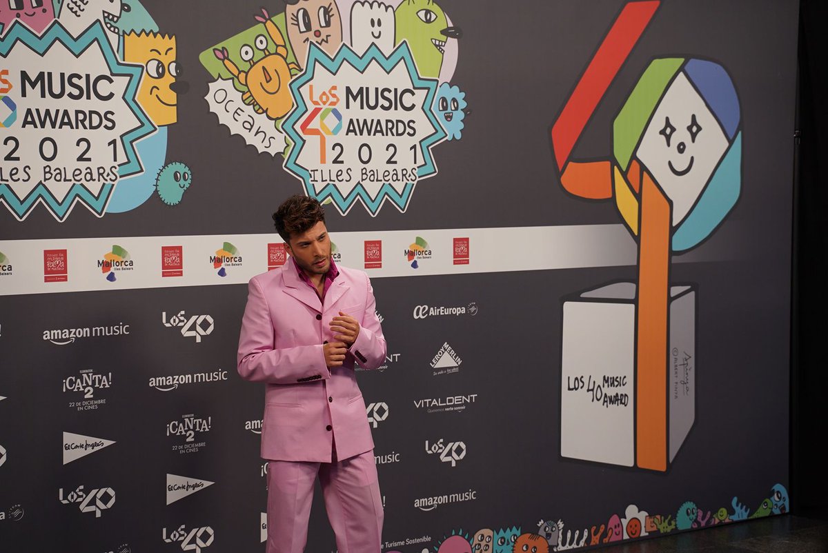 lapropuesta_web's tweet photo. .El gran @BlasCanto llega a #LOS40MusicAwards #Los40MusicAwards2021 de @Los40 . Fotos: @lapropuesta_web . #AndreaRuiz https://t.co/ieFau2Yfwg