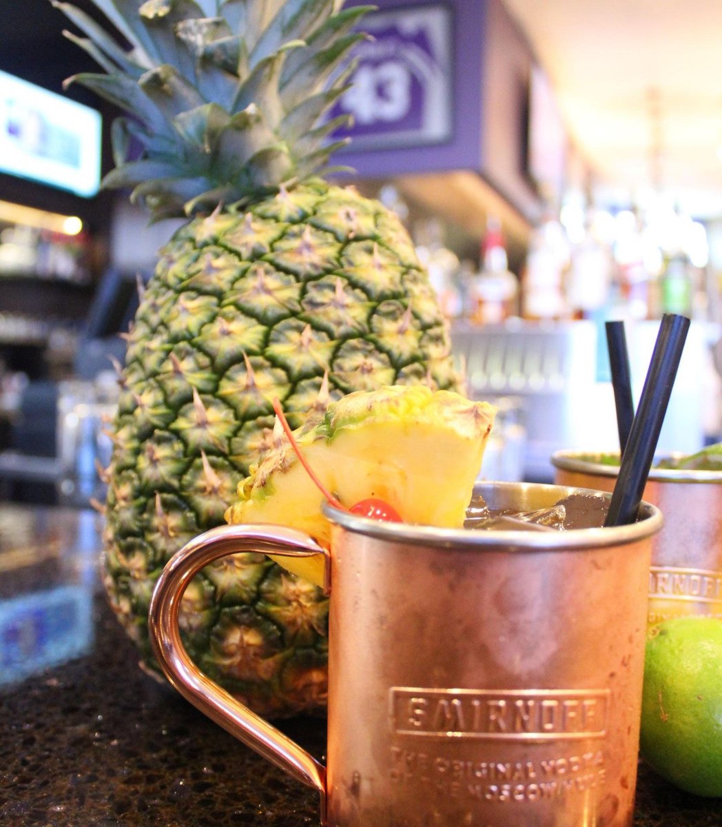 National Happy Hour Day should be celebrated everyday 😋🍍