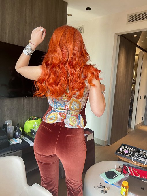 its Friday and i&rsquo;m looking for trouble 😈😈🤒👀👏🎉⚡️🥶 https://t.co/cWMZt5g1rZ