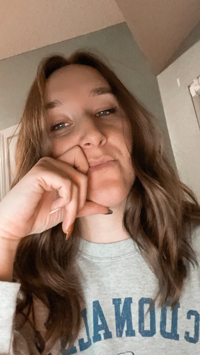 michellepeckm's tweet photo. I still can’t believe I chopped it all off. https://t.co/7voniq57N1