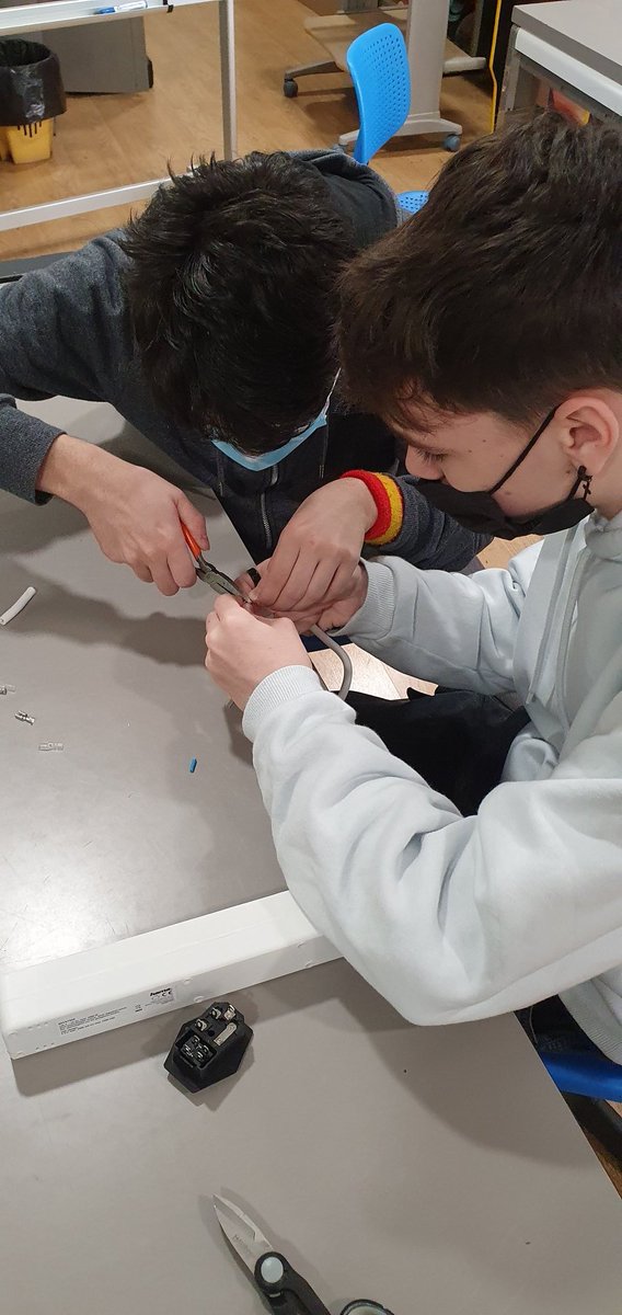 ¡Por fin! Después de un curso entero en la sombra, ¡hemos vuelto!, #ArcadeSolidaria está de nuevo en el Nelson para llenar con su magia todos los hospitales de la comunidad de Madrid ¡¡Vamos a darlo todo!!
#fp #smr #mme #fpmadrid #arcade #solidaria 
cutt.ly/ETfCdUY