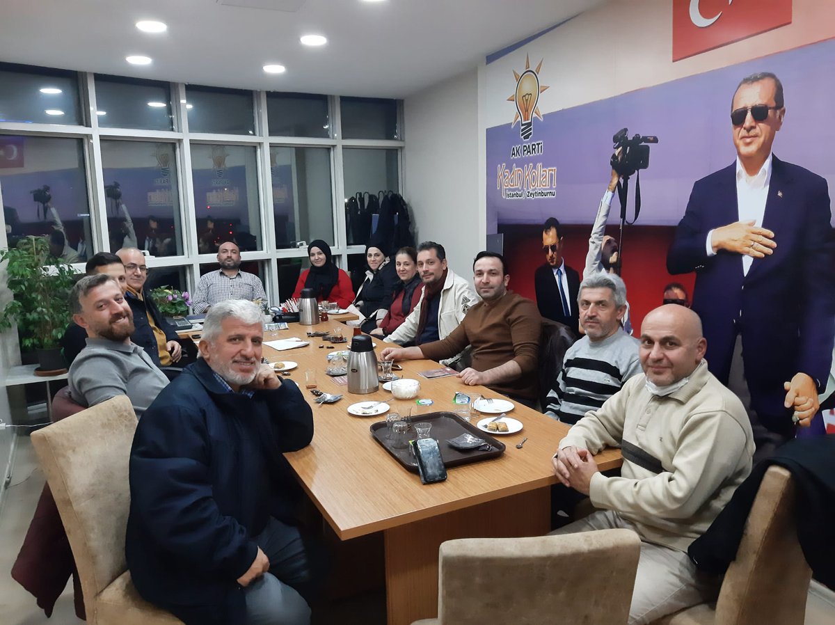 Ak parti zeytinburnu gökalp mahallesi olarak haftalık olağan toplantımızı gerçekleştirdik hayırlara vesile olsun <a href="/akpartiistanbul/">AK Parti İstanbul</a> 
<a href="/osmannnurika/">Osman Nuri Kabaktepe</a> 
<a href="/cosarf/">Dr. Fatih COŞAR</a>
@huseyingndgdu78 
<a href="/akzeytinburnu/">AK Parti Zeytinburnu</a> 
<a href="/selamidelibalta/">A.Selami Delibalta🇹🇷</a> 
<a href="/omerekin73/">Ömer Ekin</a> 
<a href="/akadirbas/">Abdülkadir Baş🇧🇦🇹🇷</a> 
@Boztepe_Husna 
<a href="/brahimCaner15/">İbrahim Caner</a>