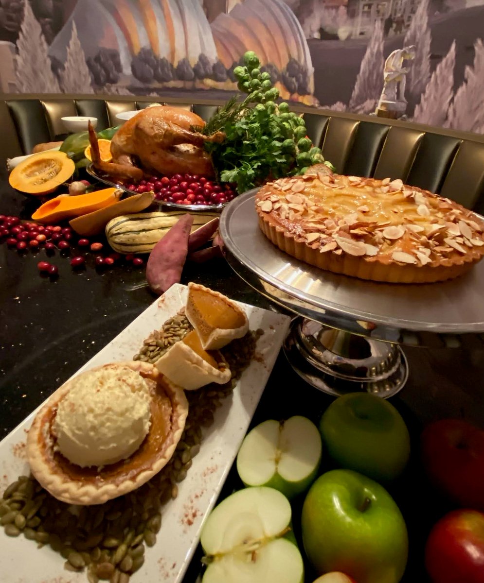 chazontheplaza's tweet photo. Why stress about cooking this #Thanksgiving when you can celebrate the holiday with a #five-course dinner? Dine-in on Thursday, Nov. 25 for a special menu featuring both traditional and modern dishes! Reserve your table here: https://t.co/uwQXEcwV1B #dinner #kcrestaurants #ChazKC https://t.co/y4hDFoZCvC