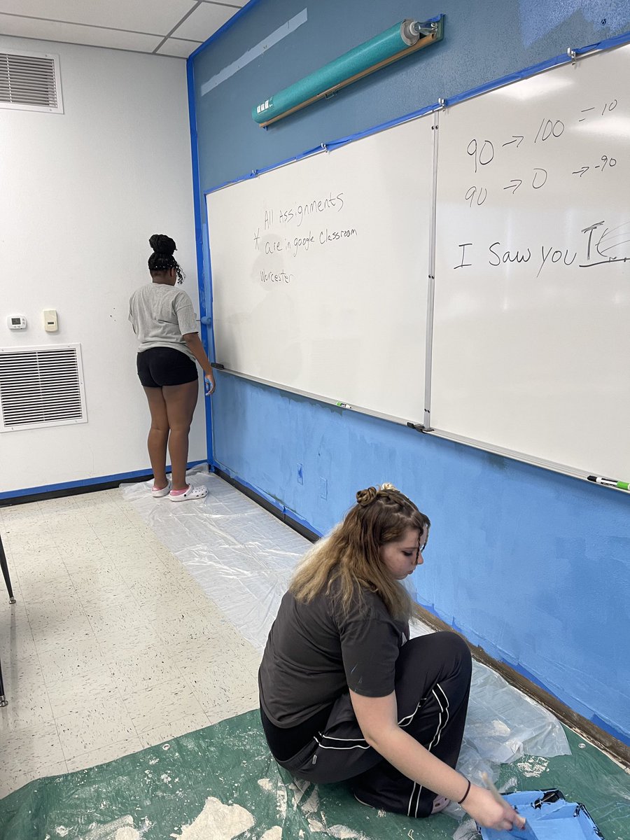 LawtonPS's tweet photo. Shout out to our Ike Ignition mentors and EHS custodians. They spent today working together in efforts to build moral within the building. Ike Eagles—be on the lookout for more details on how you can participate with the next project!
#WeAreLPS #LawtonPS #lpsnextlevel #oklaed https://t.co/4uzbYYRUgO