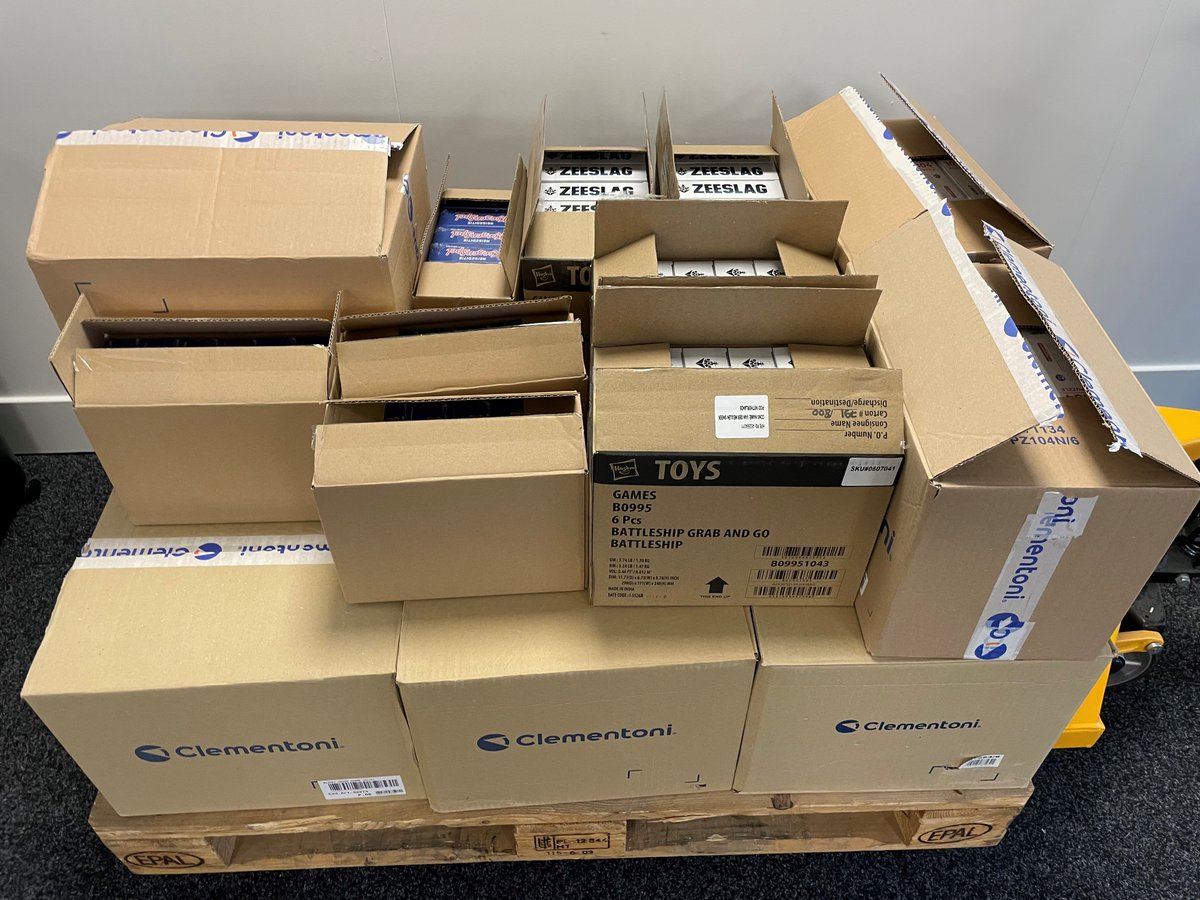 reggestad's tweet photo. Wij vinden dat ieder kind recht heeft op een cadeautje van #Sinterklaas.
Daarom hebben we besloten om ook dit jaar weer cadeautjes te schenken aan @VoedselbankMT. https://t.co/7gIALeEjuT