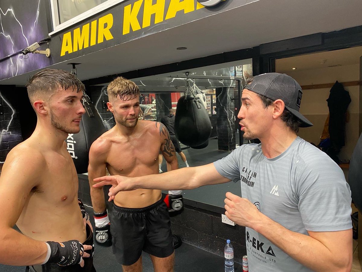 TeamKirkBoxing's tweet photo. Big thanks again to @GallaghersGym for having us today π Thanks @jmoorcroftboxin for the rounds π₯ Great gym π @ant_crolla cheers pal appreciated, catch up soon #boxing @TashaJonas #TKB #TheCaptain #TeamKirkBoxing #2-0 @OfficialAvpi @paulryanfitness @BrynWoodlands https://t.co/Bjw2buyXq1