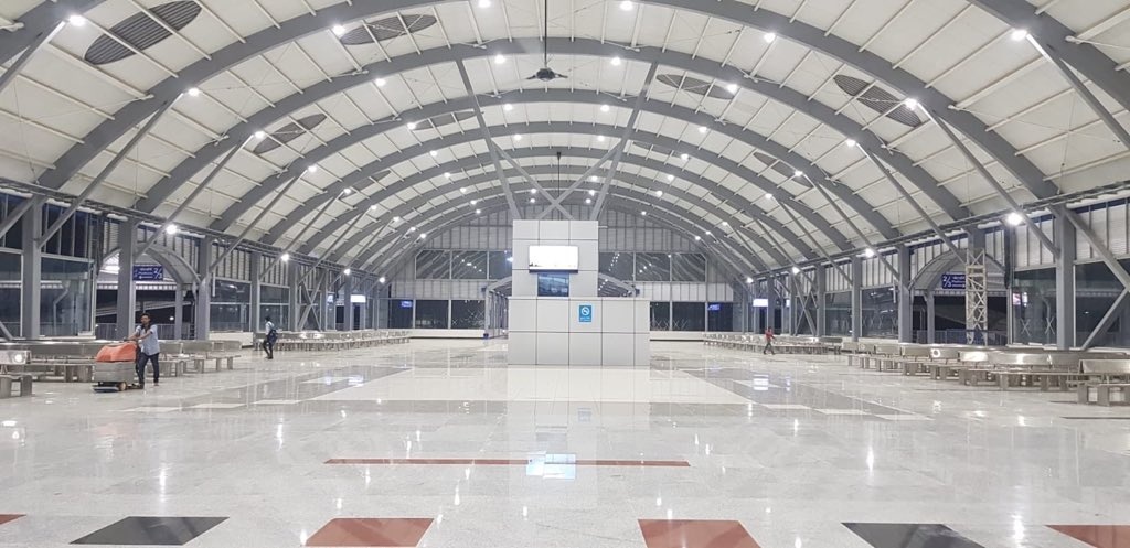 OverseasTejas's tweet photo. Days before Prime Minister Narendra Modi is to inaugurate the world-class Habibganj railway station, Madhya Pradesh BJP leaders are demanding to rename Habibganj railway station.
#Habibgunj #HabibganjRailwayStation  #Bhopal #tejasoverseaseducation https://t.co/F5eX8KCT63