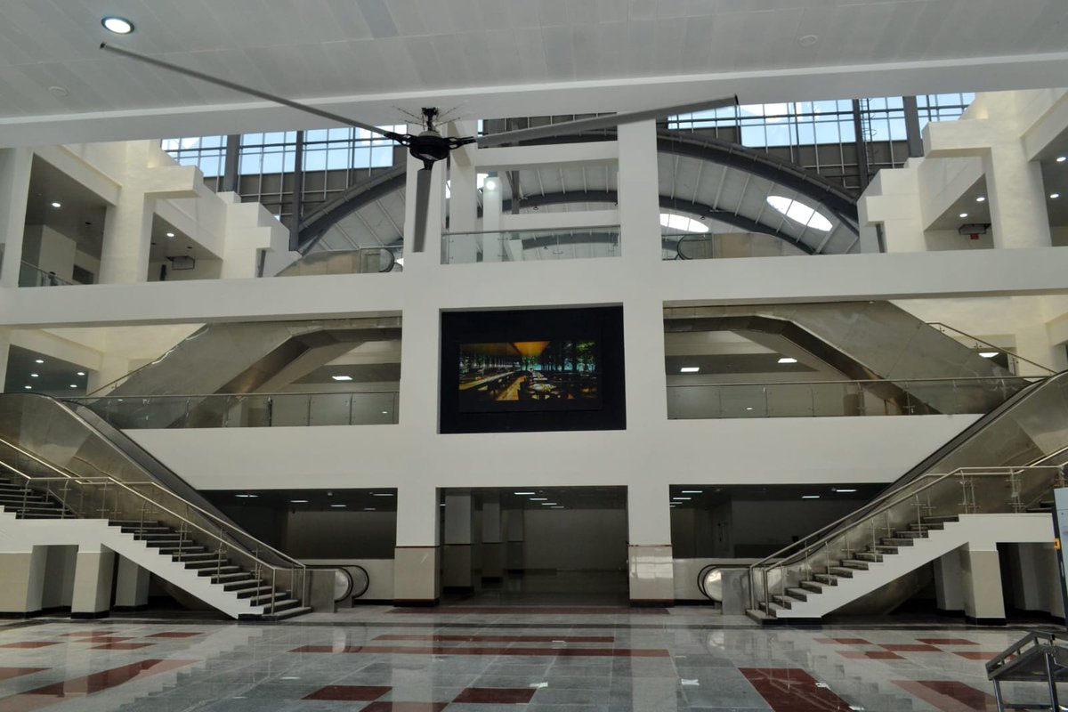 OverseasTejas's tweet photo. Days before Prime Minister Narendra Modi is to inaugurate the world-class Habibganj railway station, Madhya Pradesh BJP leaders are demanding to rename Habibganj railway station.
#Habibgunj #HabibganjRailwayStation  #Bhopal #tejasoverseaseducation https://t.co/F5eX8KCT63