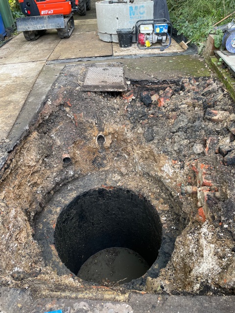 wesdrainage's tweet photo. Shared Septic Tank Berkshire
https://t.co/WpGdLR61xz
#septictankberkshire #septictank #septictanks #ukdp https://t.co/Kq8qwKpvhh