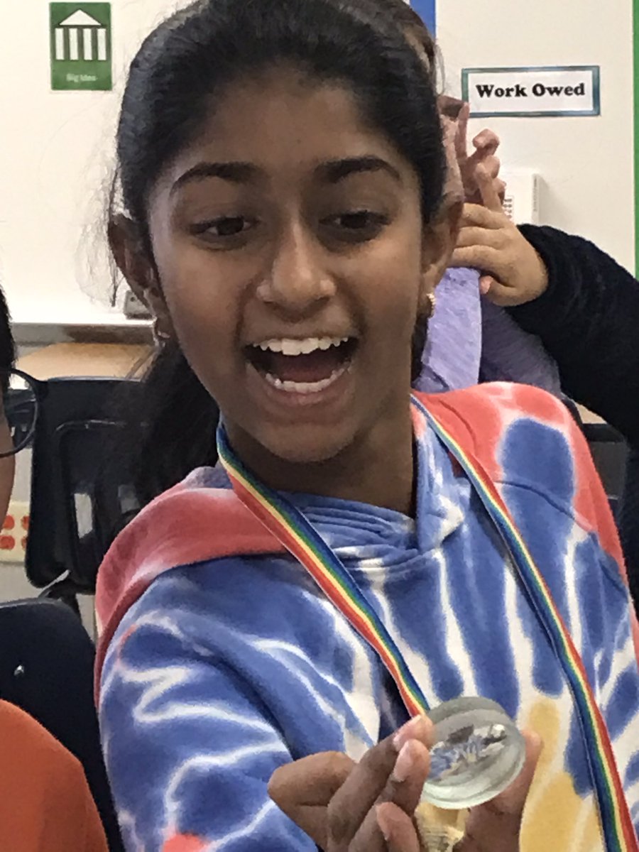 MrsRousey5's tweet photo. #GR8gators Fun with lenses!!! Scientifically marvelous!! https://t.co/ylzWnptVsh