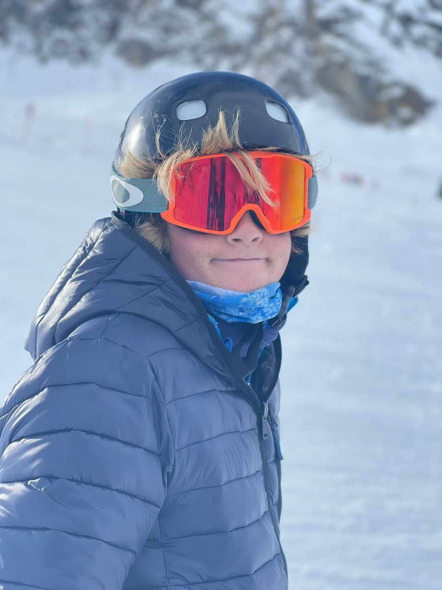 Some of our skiers are having a blast in Austria!! 🎿⛷