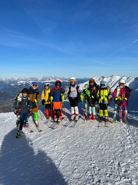 NewHallSki's tweet photo. Some of our skiers are having a blast in Austria!! 🎿⛷ https://t.co/kQBGBQAAxi