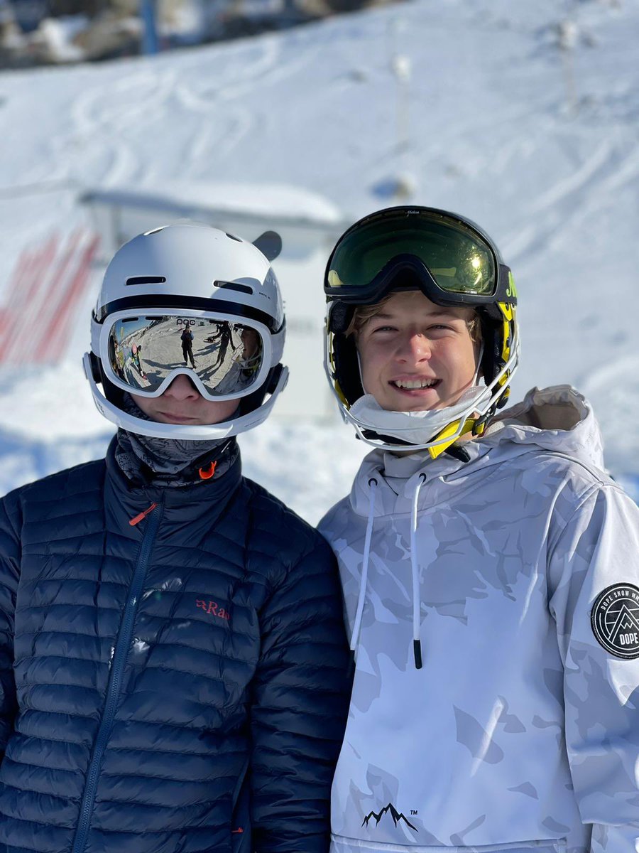 Some of our skiers are having a blast in Austria!! 🎿⛷