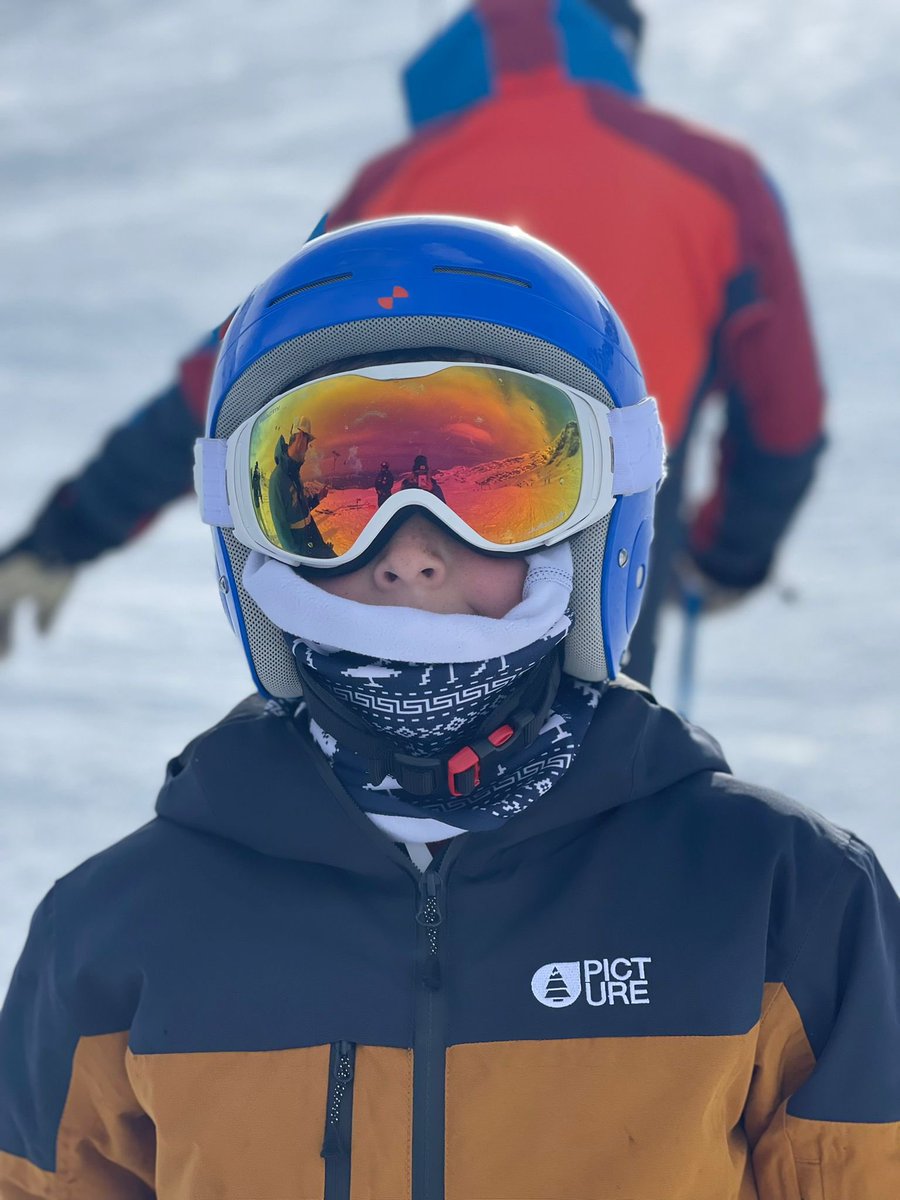 Some of our skiers are having a blast in Austria!! 🎿⛷