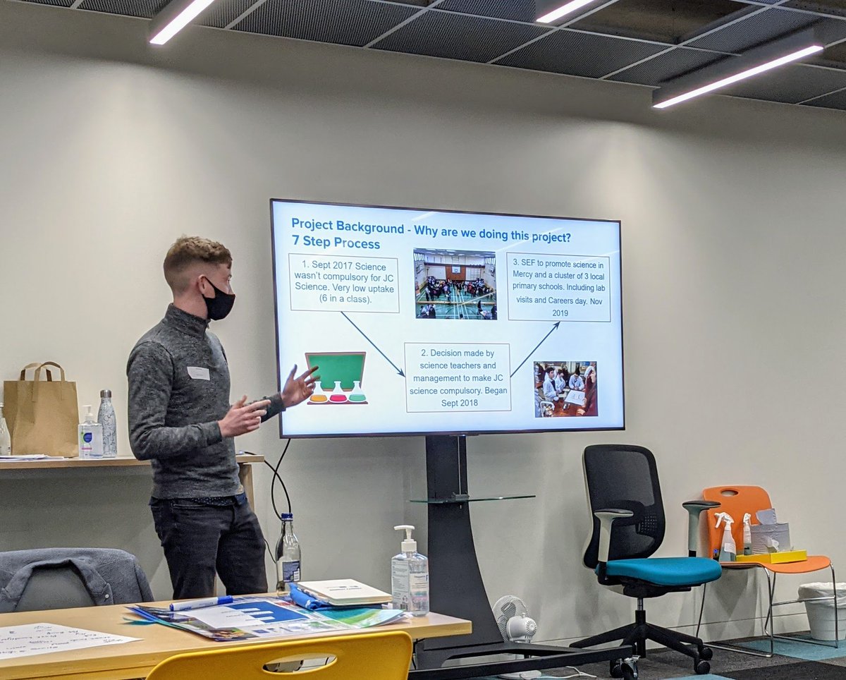 seanliammcmahon's tweet photo. Excellent presentation from Donal @mercyinchicore, really insightful approach for Pathways to College 👨‍🎓
#SchoolsofDistinction #TangentExperience https://t.co/lWxyAx8EBU