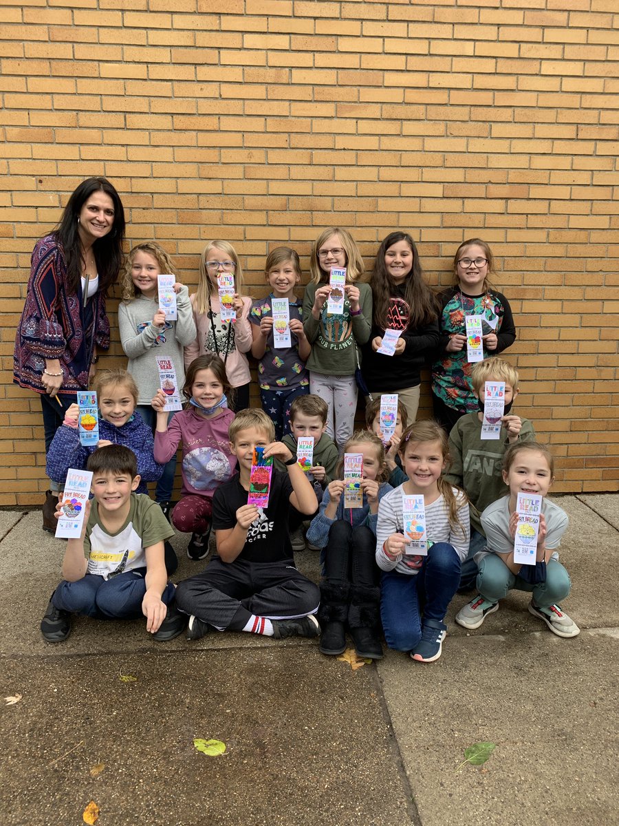We had a tie! Two favorite family traditions. Big B on the first day of school every year and watching shark week together #bravehearts 2nd Grade Peach Plains <a href="/OAISDfuturePREP/">OAISD futurePREP'd</a> #futurePREPd #Frybread #littleread2021 @futurePREPd
