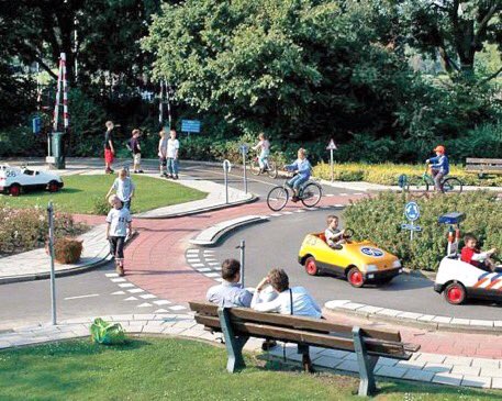 MassTransitLady's tweet photo. I know the flyer’s picture is promoting sports-bike park, but picture this bike park👇. Investments in #TrafficGarden playgrounds rewards us ten-folds in #HealthyLifestyle #familyfuntime #StreetSafety #LifeSkills #ActiveLiving #EarlyEd #BikeEd❣️Imagine this in our parks too👇 https://t.co/cID6Npxw5h
