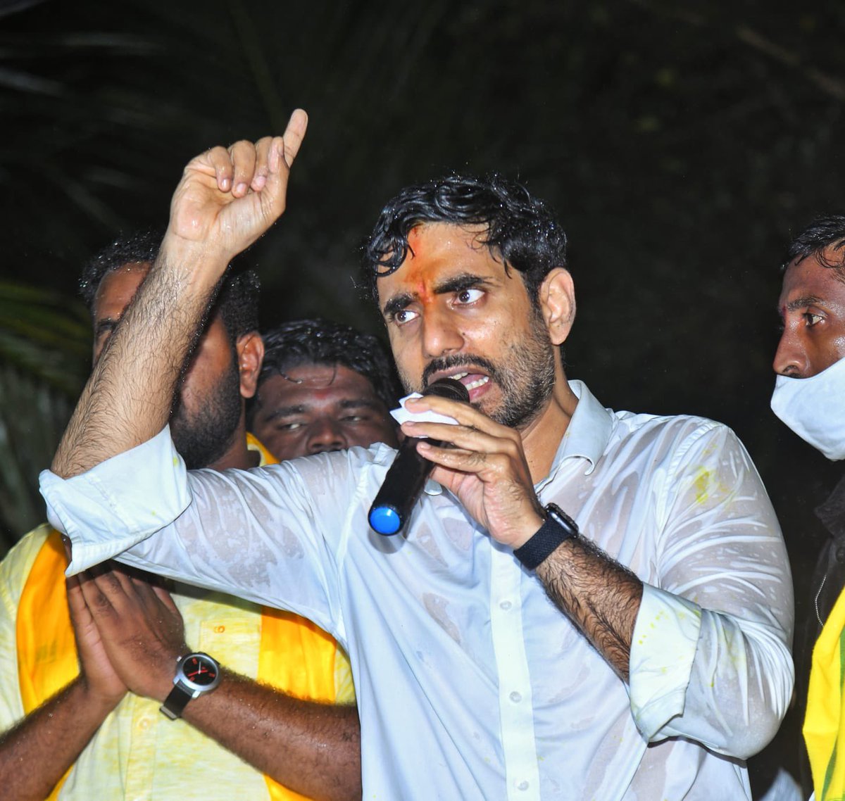 iTDP_Official's tweet photo. వానొచ్చినా వరదొచ్చినా ఆగేది లేదు!  
ఆంధ్రప్రదేశ్ లో అరాచక శక్తులని అణిచేవరకు తగ్గేది లేదు 🔥

#VoteForCycle https://t.co/EThTuSBXD9
