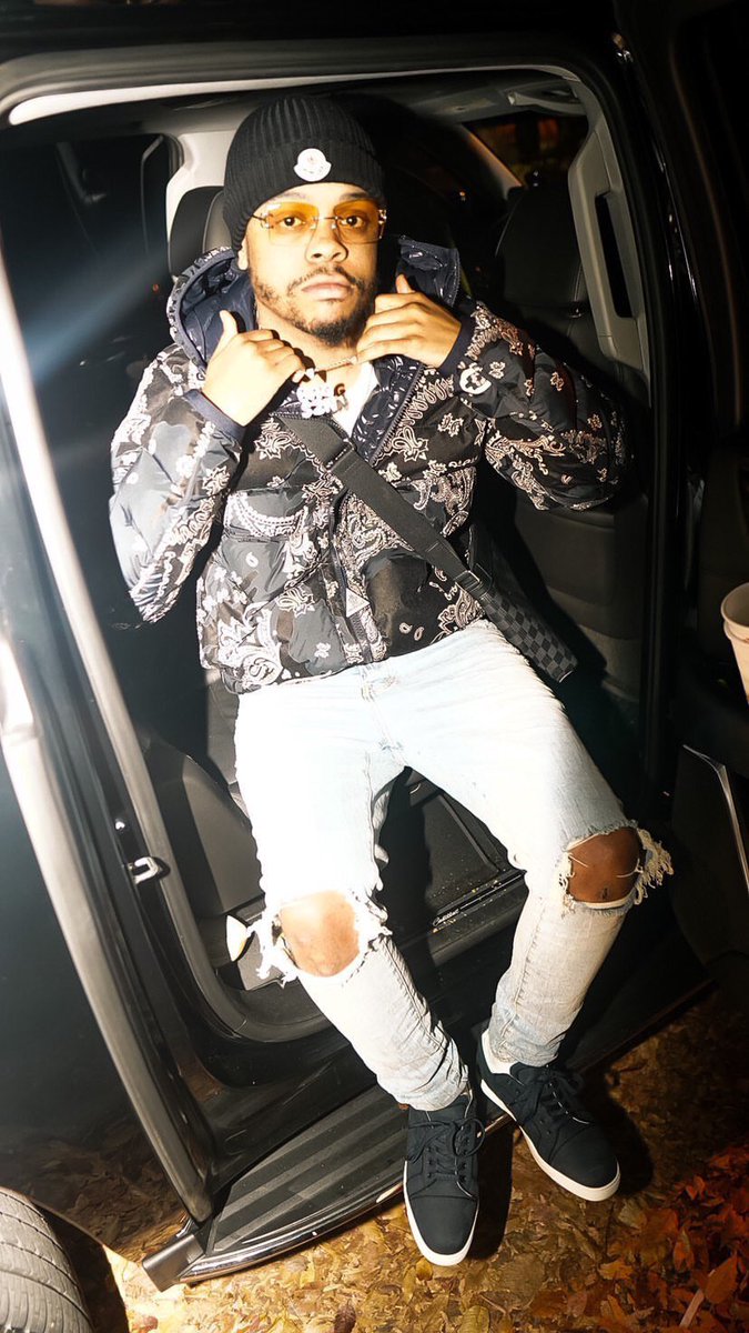 Twoineyy's tweet photo. I Just Wanna Get Money & Get Fly Yβall Can Have Everything Else.. #BAGSZN ππ#SouthWestT βοΈπ¦
https://t.co/IQ7AVwYFTi