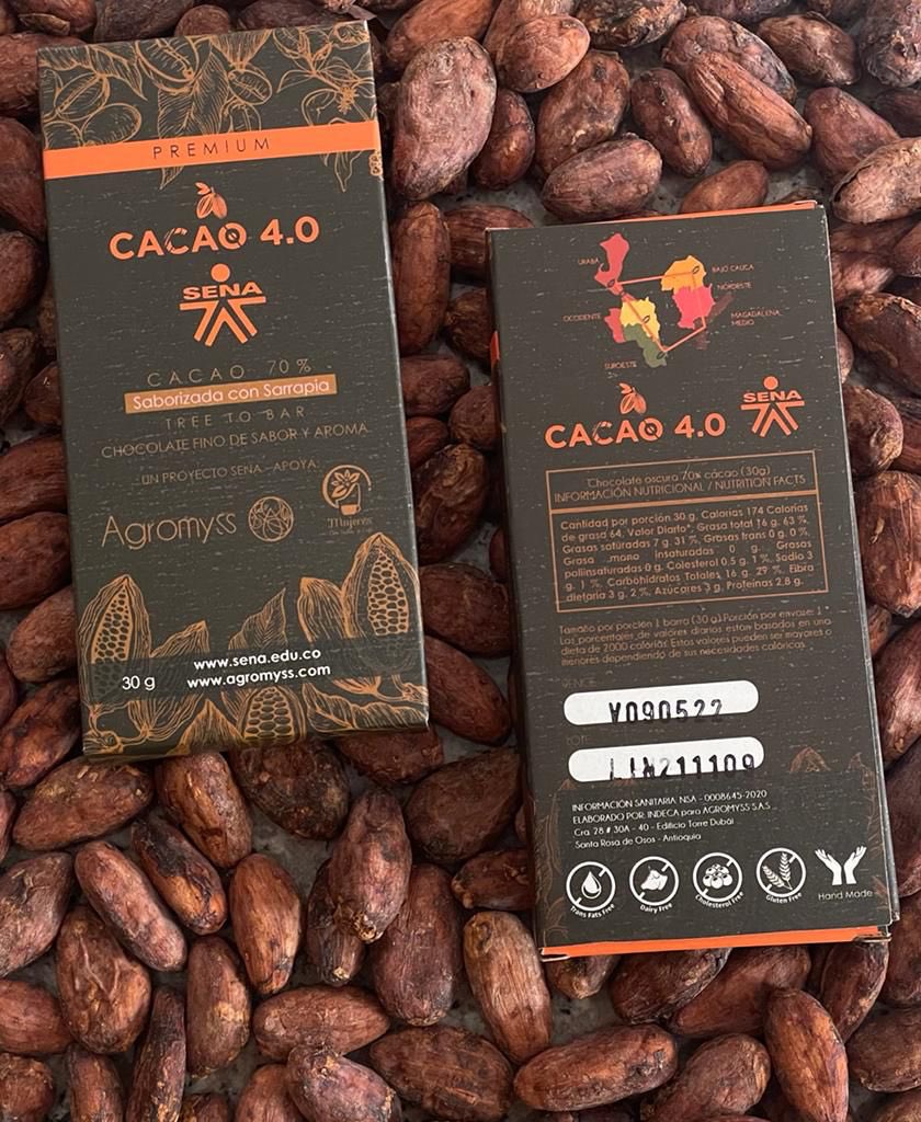 SENA_Antioquia's tweet photo. Este chocolate fino de sabor y aroma se produce gracias al proyecto Cacao 4.0, por medio del cual buscamos mejorar la productividad de los campesinos emprendedores @SENAComunica a través de formación y tecnología de bajo costo que optimiza sus procesos. https://t.co/2HcRFwjIAw