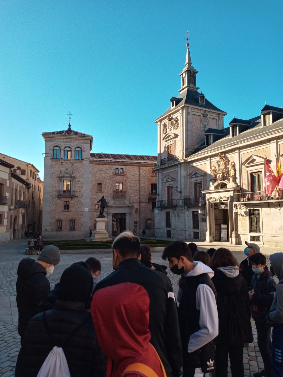 IesMMolina's tweet photo. Visita #Madridconventual con #3ESOA. Seguid el hilo, las fotos lo merecen. https://t.co/vNoFi8D9H0