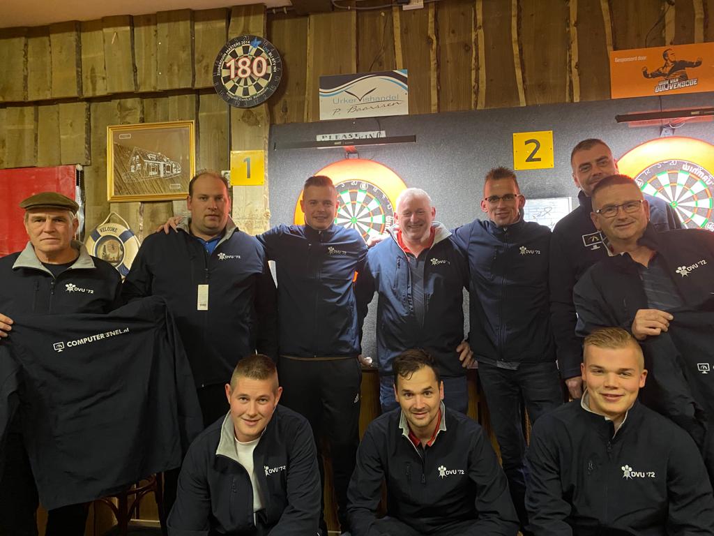 Mooie jassen gekregen van onze 2e sponsor @computersnel uit urk voor team dvu '72