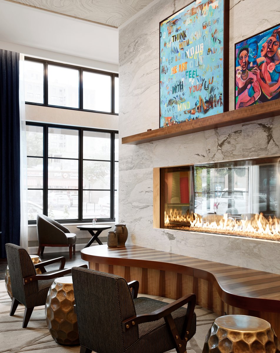 SophyHotel's tweet image. Curious conversations begin with cozy comforts.
#chicagohotels #boutiquehotel #sophyhydepark