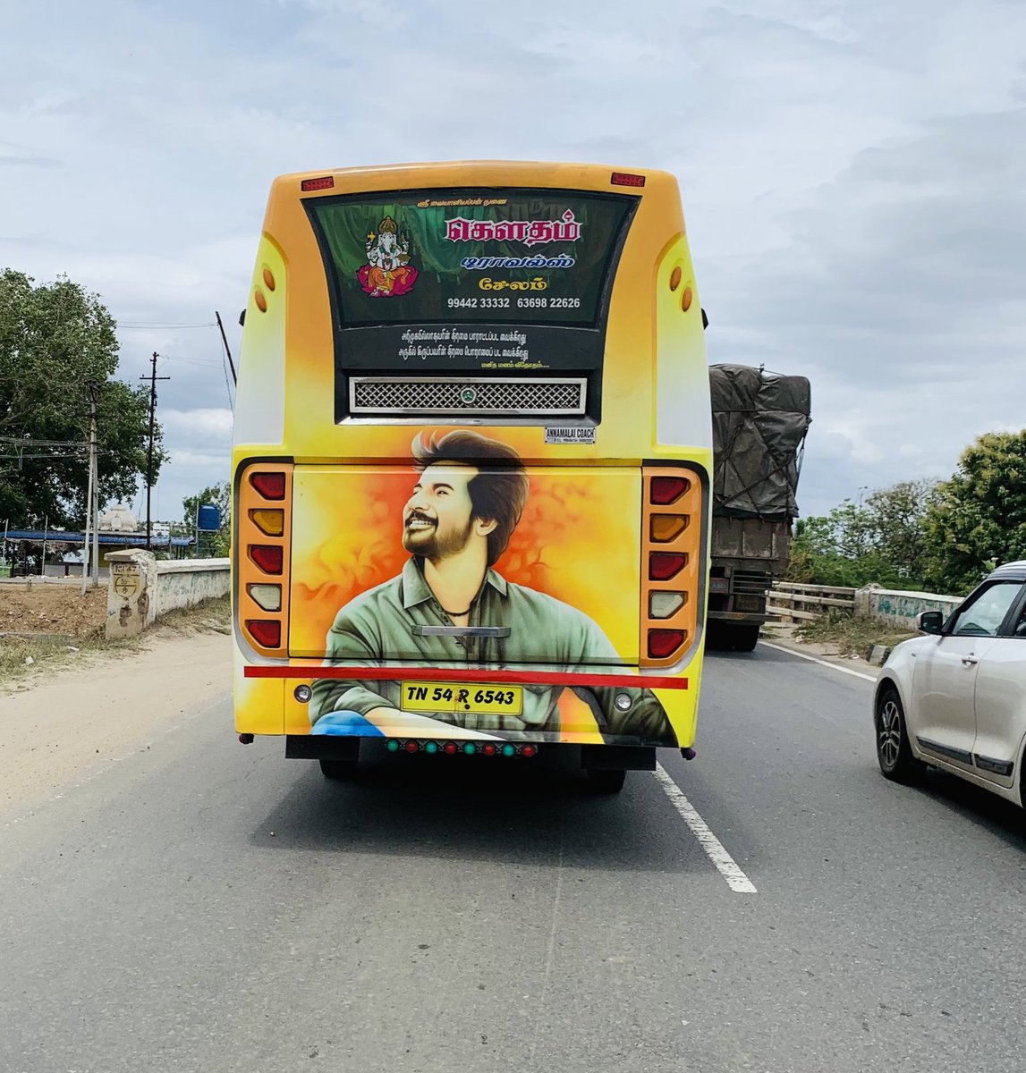 venkatesh__sk's tweet photo. Prince @Siva_Kartikeyan anna  💛😎🔥

#Sivakarthikeyan #Doctor #DON #Ayalaan #DOCTORHits100Crs #DONFirstLook https://t.co/yPL2YmAMjX