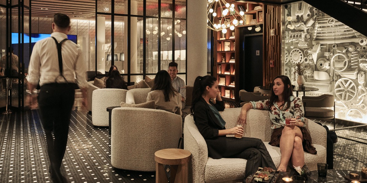 intersectNYC's tweet photo. The weekend is finally here. Grab a cocktail and unwind with us!

#NationalHappyHourDay #INTERSECTNYC #TheLounge https://t.co/CdM90ZesDt