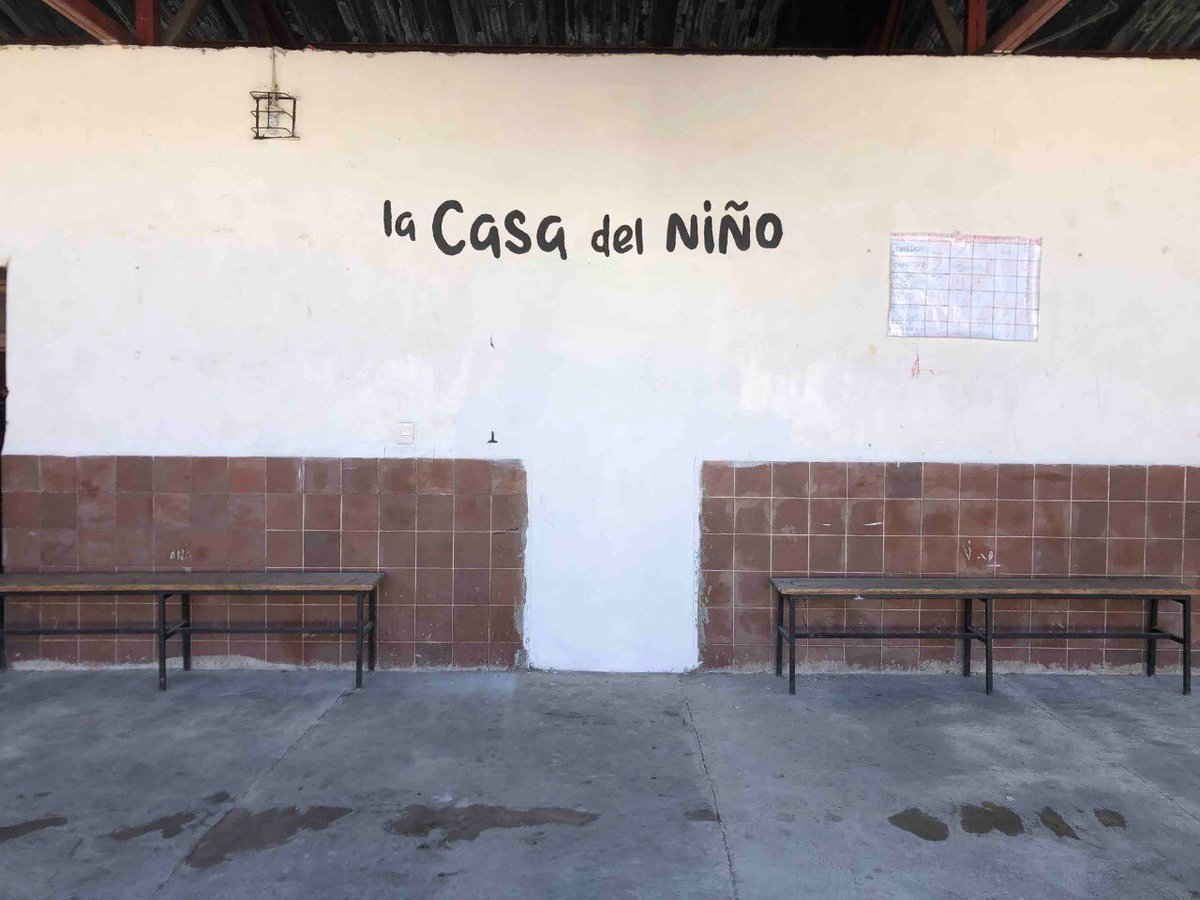 InspiraAc's tweet photo. Gracias a la Oficina de Solidaridad Vicentina logramos la remodelación del Internado para Niños Indígenas de Chinatú. 

- Repavimentación. 
- Construcción de 3 baños. 
- Verificación en instalaciones de luz, agua y gas. 

¿Alguna idea para el mural? https://t.co/JM6bicl1nw