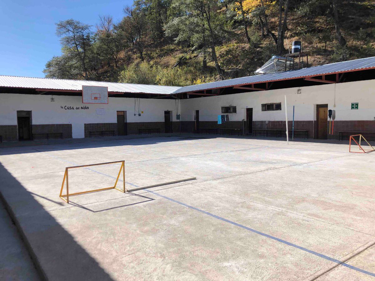 InspiraAc's tweet photo. Gracias a la Oficina de Solidaridad Vicentina logramos la remodelación del Internado para Niños Indígenas de Chinatú. 

- Repavimentación. 
- Construcción de 3 baños. 
- Verificación en instalaciones de luz, agua y gas. 

¿Alguna idea para el mural? https://t.co/JM6bicl1nw