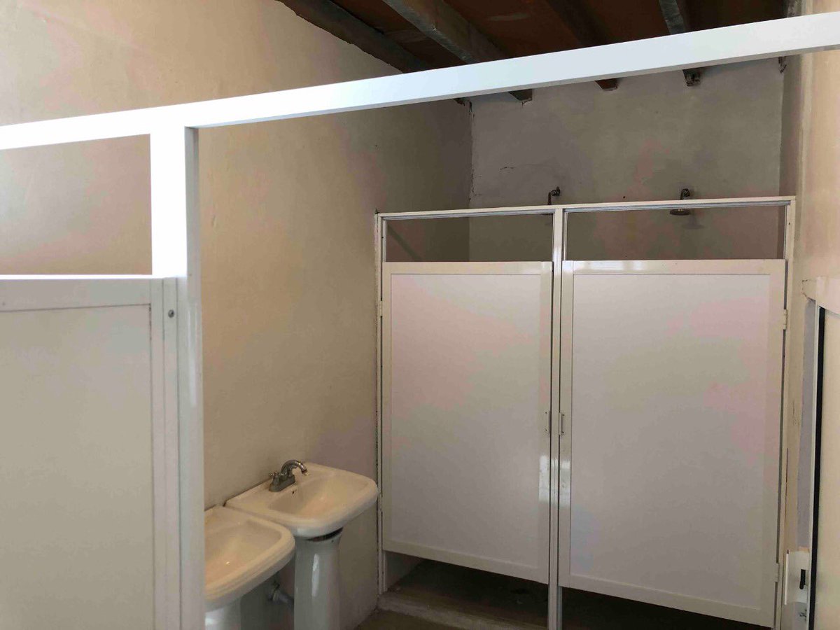 InspiraAc's tweet photo. Gracias a la Oficina de Solidaridad Vicentina logramos la remodelación del Internado para Niños Indígenas de Chinatú. 

- Repavimentación. 
- Construcción de 3 baños. 
- Verificación en instalaciones de luz, agua y gas. 

¿Alguna idea para el mural? https://t.co/JM6bicl1nw