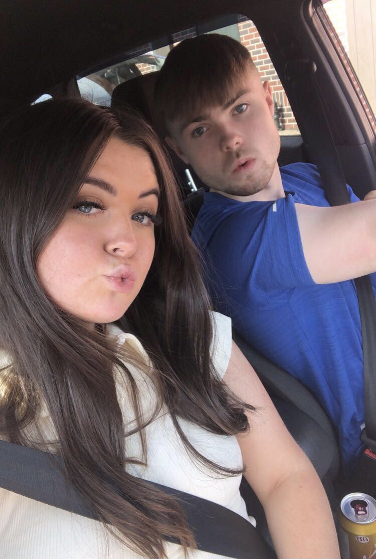 morganbrown999's tweet photo. Happy 18th birthday handsome, hope you have a great day/weekend celebrating. Love you lots❤️❤️ @Aaron121103 xxxx https://t.co/ziL1kaDglg
