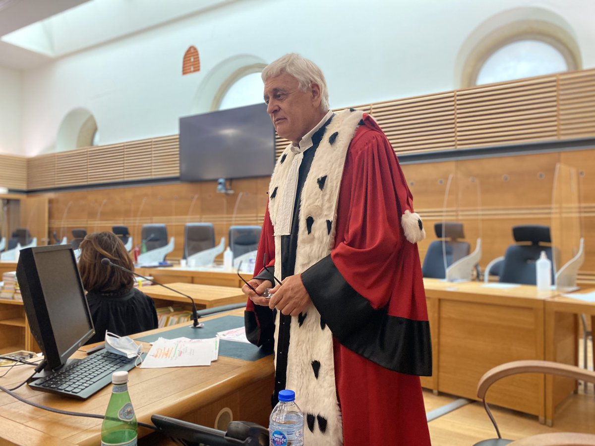 Procès Pastor : réclusion criminelle à perpétuité en appel pour Janowski. Perpétuité pour le guetteur, Al-Haïr Hamadi et pour le tireur Samine Saïd Ahmed. 22 ans pour le coach sportif Pascal Dauriac, 6 ans d’emprisonnement pour Omer Lohore, proche du guetteur #Assises #Monaco