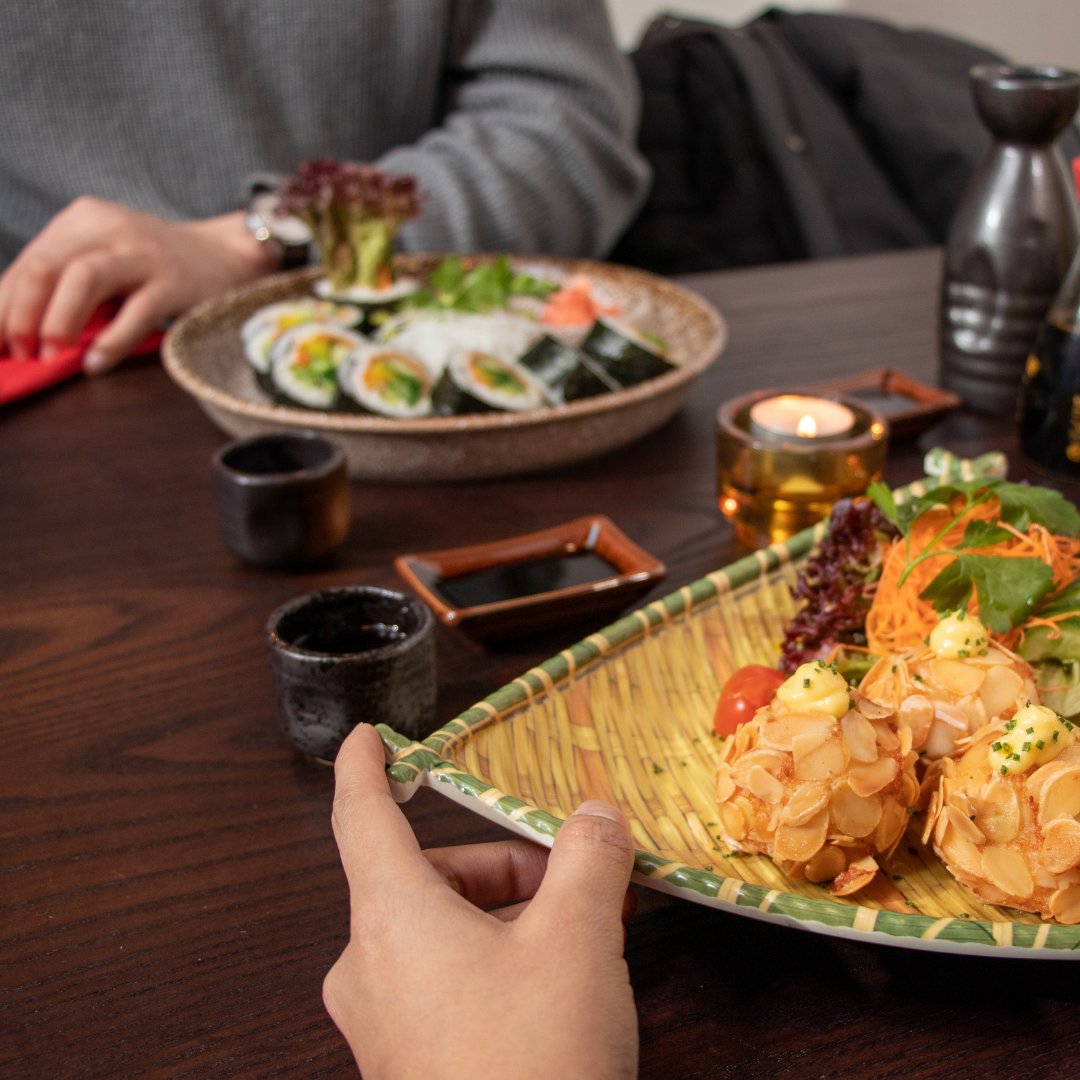 EatokyoCapel's tweet photo. Are you hoping to propose an exciting date for your partner this weekend? We got you 🎎 All you have to do is head down to @eatokyocapelstd1, and we'll take care of the rest 🍣

#date #datenight #EatokyoCapelStreet #Eatokyo #TokyoTuesdays #Tuesday #SushiPlatter #sushi https://t.co/phLwjfpvv0