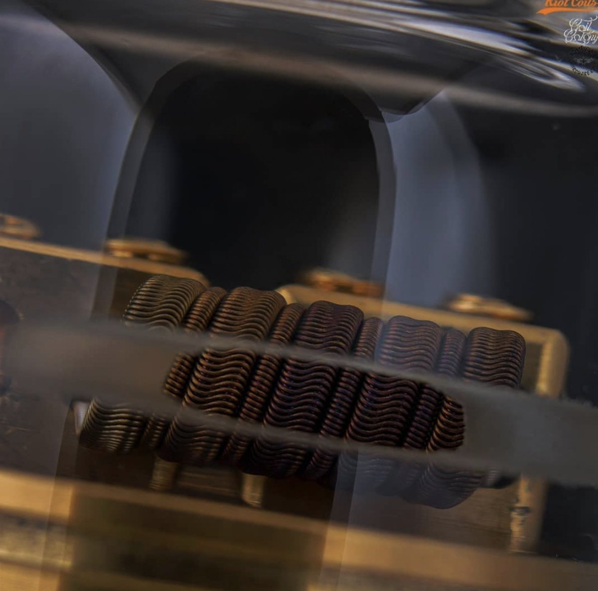 jenniferAlvarw's tweet photo. From @riot_coils Awesome glass #TrinityglassHardware
 the code coilcolony15 for 15% off from 

#️⃣#️⃣#️⃣
#vapeporn #coilbuild #coilporn  #wireporn #coilbuilder #coilart #coils #coilbuilding  #vapesafe #coilarchitect #coilartisian #buildporn #buildlyfe #vapeart  #vapingisnotacrime https://t.co/pxe1RoFa8J